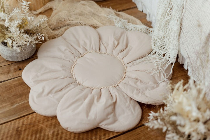 【PRE ORDER】Flower rug NATURAL