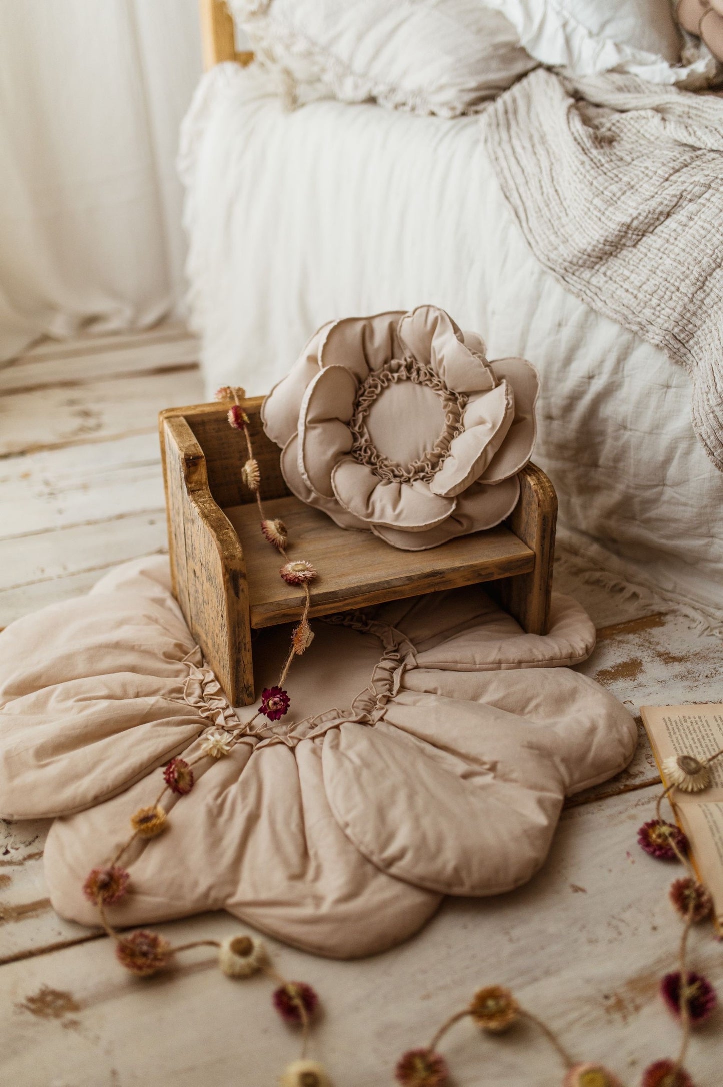 【PRE ORDER】Flower rug NATURAL