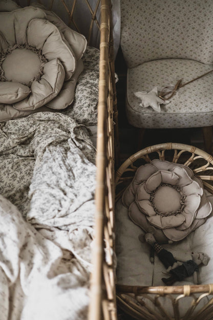 【PRE ORDER】Flower cushion NATURAL