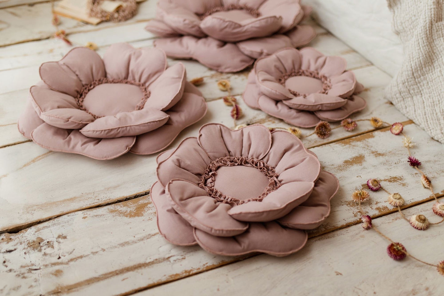 【PRE ORDER】Flower cushion RETRO PINK