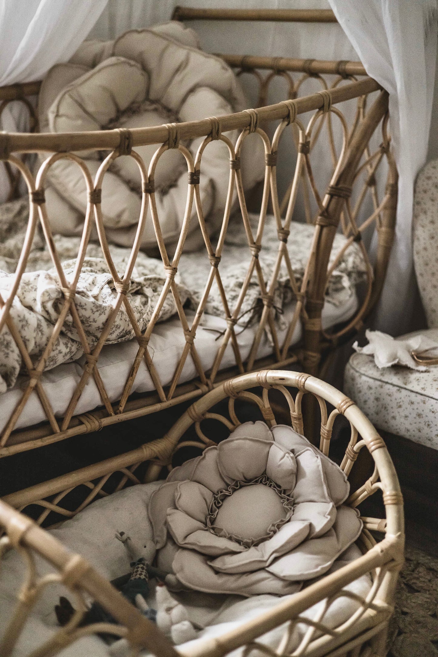 【PRE ORDER】Flower cushion NATURAL