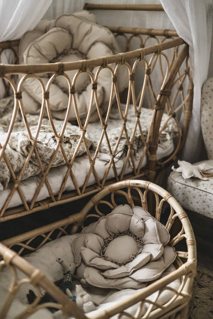 【PRE ORDER】Flower cushion NATURAL