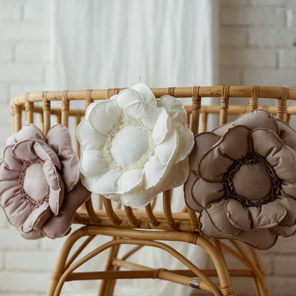 【PRE ORDER】Flower cushion WHITE