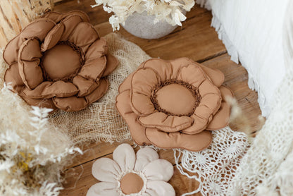 【PRE ORDER】Flower cushion CAMEL