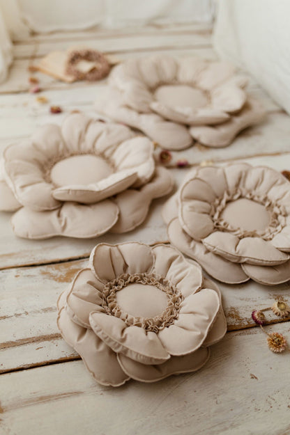 【PRE ORDER】Flower cushion BEIGE